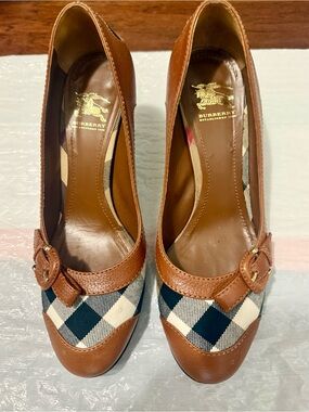 Authentic Burberry Nova Check Leather Pump Heels — Size IT 38 / US 7.5–8